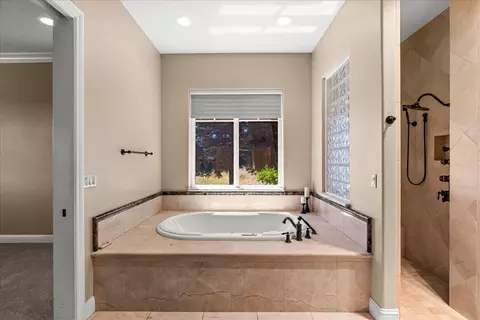 Bath - 21992 Mcbride Rd, Escalon, CA 95320 photo 8 of 11