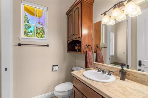 Bath - 21992 Mcbride Rd, Escalon, CA 95320 photo 3 of 11