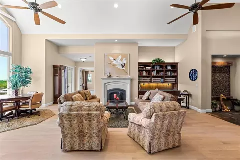 Living - 21992 Mcbride Rd, Escalon, CA 95320 photo 3 of 6
