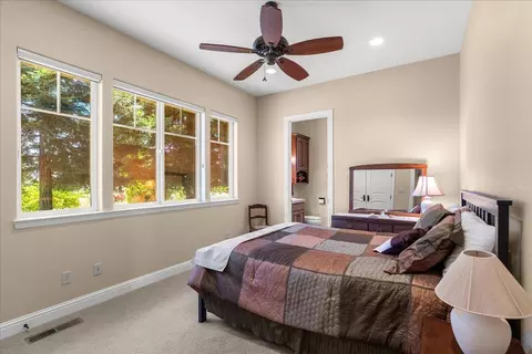 Bedroom - 21992 Mcbride Rd, Escalon, CA 95320 photo 2 of 5