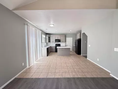 Kitchen - 220 Cornerstone Way, Manteca, CA 95336 photo 1 of 6