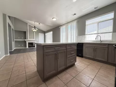 Kitchen - 220 Cornerstone Way, Manteca, CA 95336 photo 3 of 6
