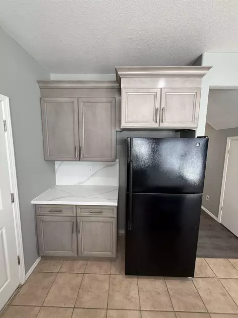 Kitchen - 220 Cornerstone Way, Manteca, CA 95336 photo 6 of 6