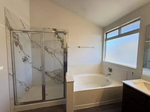 Bath - 220 Cornerstone Way, Manteca, CA 95336 photo 7 of 7