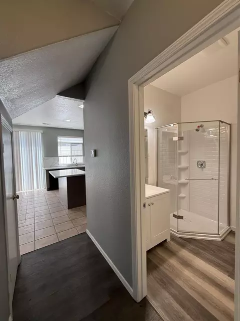 Entry Way - 220 Cornerstone Way, Manteca, CA 95336 photo 2 of 4