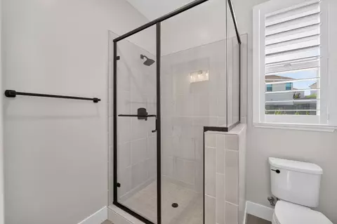 Bath - 2284 Ranch View Dr, Rocklin, CA 95765 photo 7 of 9