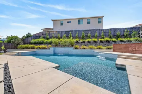 Exterior - 2284 Ranch View Dr, Rocklin, CA 95765 photo 8 of 18
