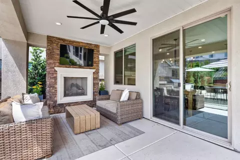 Exterior - 2284 Ranch View Dr, Rocklin, CA 95765 photo 7 of 18