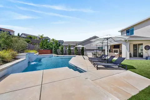 Exterior - 2284 Ranch View Dr, Rocklin, CA 95765 photo 12 of 18