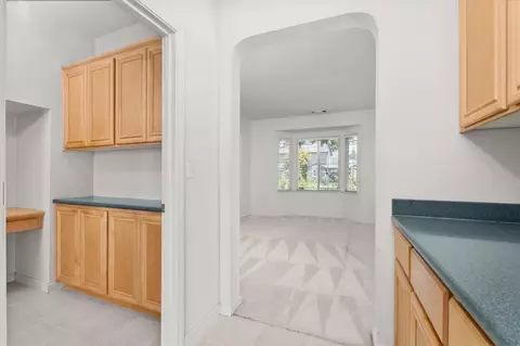 Entry Way - 4025 Beyer Park Dr, Modesto, CA 95357 photo 3 of 5