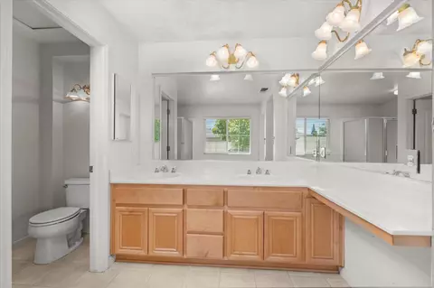 Bath - 4025 Beyer Park Dr, Modesto, CA 95357 photo 1 of 3