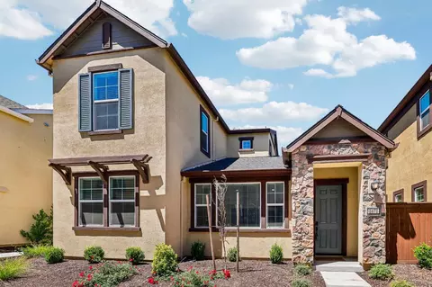 1671 Pena Ln, Woodland, CA 95776