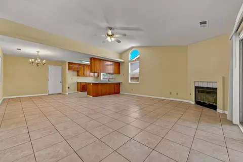 Living - 2554 Hays Dr, Merced, CA 95348 photo 2 of 4