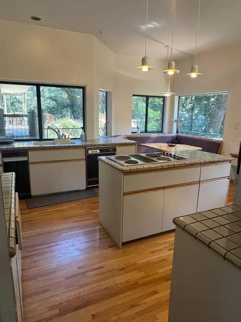 Kitchen - 6410 Grant Ave, Carmichael, CA 95608 photo 3 of 5