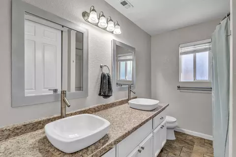 Bath - 3512 Black Eagle Dr, Antelope, CA 95843 photo 2 of 2