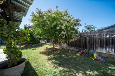 Exterior - 4583 E Harvest Rd, Acampo, CA 95220 photo 4 of 6