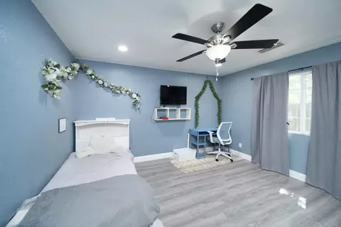 Bedroom - 4583 E Harvest Rd, Acampo, CA 95220 photo 2 of 3