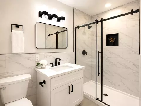 Bath - 1330 Alder Pl, Davis, CA 95618 photo 1 of 2