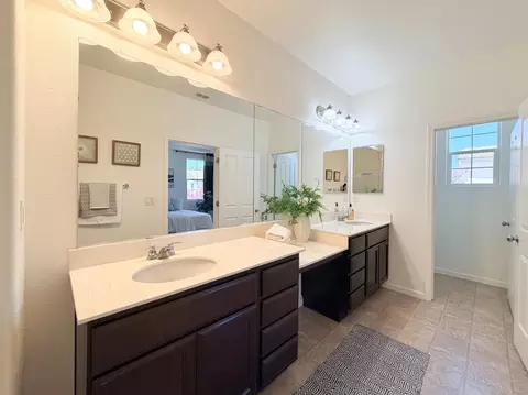 Bath - 3661 Verona Ter, Davis, CA 95618 photo 3 of 4