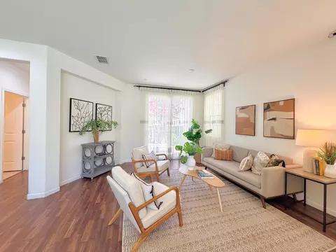 Living - 3661 Verona Ter, Davis, CA 95618 photo 2 of 3