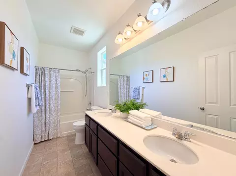 Bath - 3661 Verona Ter, Davis, CA 95618 photo 4 of 4