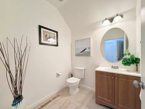 Bath - 3661 Verona Ter, Davis, CA 95618 photo 1 of 4