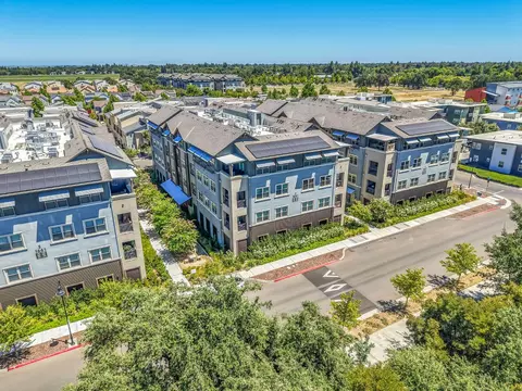 View/Area - 1661 Spring St #421, Davis, CA 95616 photo 17 of 18