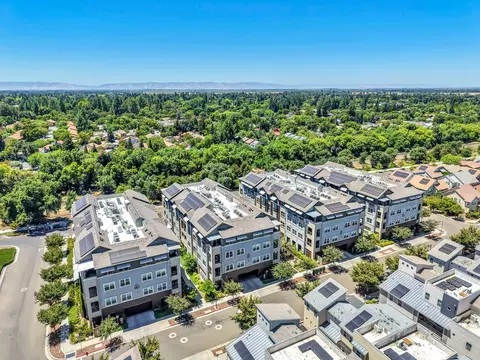 View/Area - 1661 Spring St #421, Davis, CA 95616 photo 5 of 18