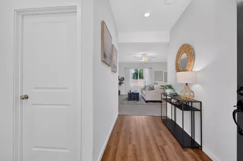 Entry Way - 4083 Mcalister Ct, Olivehurst, CA 95961 photo 2 of 9
