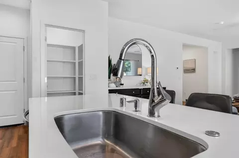 Kitchen - 4083 Mcalister Ct, Olivehurst, CA 95961 photo 5 of 5