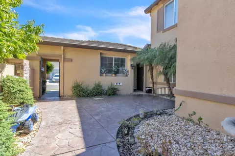 Exterior - 6009 Roswitha Ct, Carmichael, CA 95608 photo 5 of 9