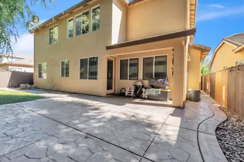 Exterior - 6009 Roswitha Ct, Carmichael, CA 95608 photo 7 of 9