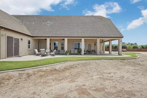 Exterior - 12967 N Garnero Rd, Lodi, CA 95240 photo 11 of 27