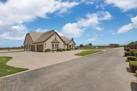 Exterior - 12967 N Garnero Rd, Lodi, CA 95240 photo 16 of 27