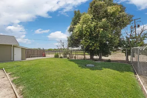 Exterior - 12967 N Garnero Rd, Lodi, CA 95240 photo 23 of 27
