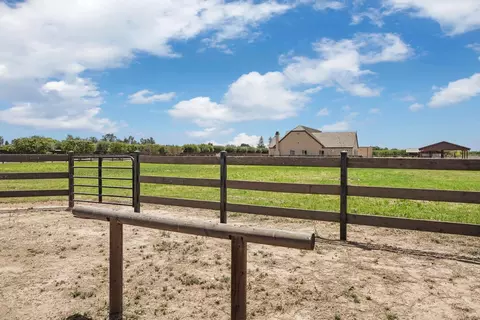 Exterior - 12967 N Garnero Rd, Lodi, CA 95240 photo 25 of 27