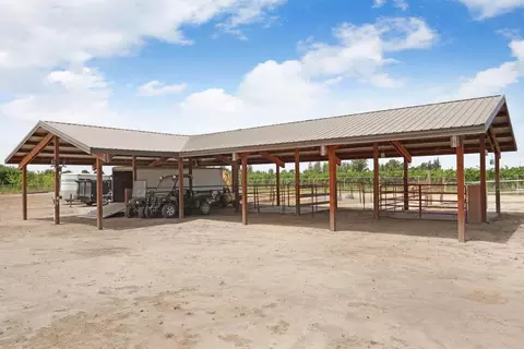 Exterior - 12967 N Garnero Rd, Lodi, CA 95240 photo 15 of 27