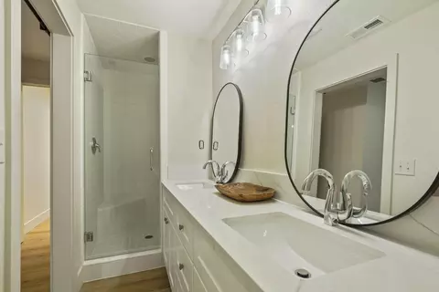 Bath - 12967 N Garnero Rd, Lodi, CA 95240 photo 7 of 7