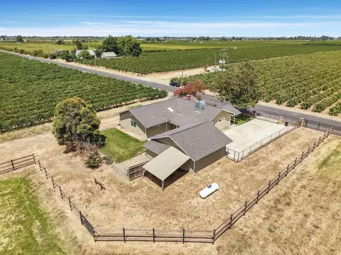 View/Area - 12967 N Garnero Rd, Lodi, CA 95240 photo 10 of 10