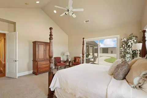 Bedroom - 12967 N Garnero Rd, Lodi, CA 95240 photo 8 of 15