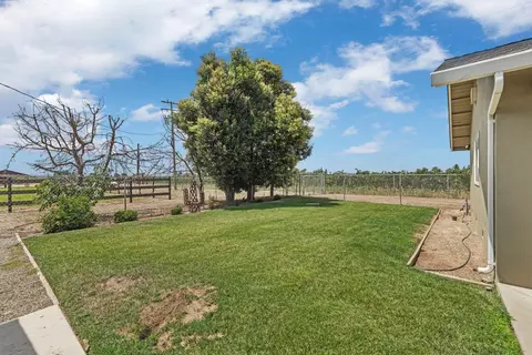 Exterior - 12967 N Garnero Rd, Lodi, CA 95240 photo 22 of 27