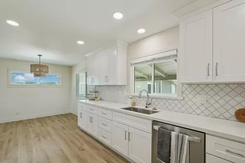 Kitchen - 12967 N Garnero Rd, Lodi, CA 95240 photo 10 of 10