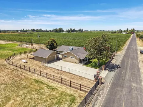 View/Area - 12967 N Garnero Rd, Lodi, CA 95240 photo 5 of 10