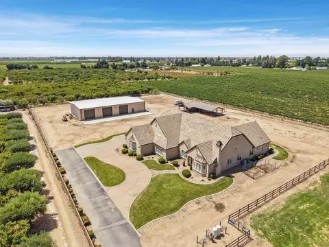 View/Area - 12967 N Garnero Rd, Lodi, CA 95240 photo 2 of 10