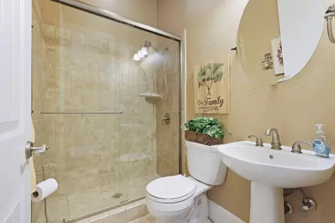 Bath - 12967 N Garnero Rd, Lodi, CA 95240 photo 1 of 7