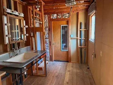 Bath - 6317 Grant Ave, Carmichael, CA 95608 photo 1 of 1