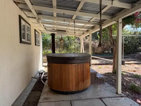 Exterior - 6317 Grant Ave, Carmichael, CA 95608 photo 6 of 8