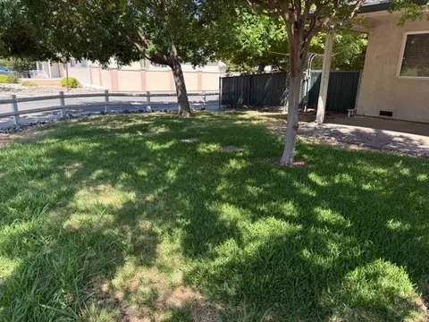 Exterior - 6317 Grant Ave, Carmichael, CA 95608 photo 2 of 8