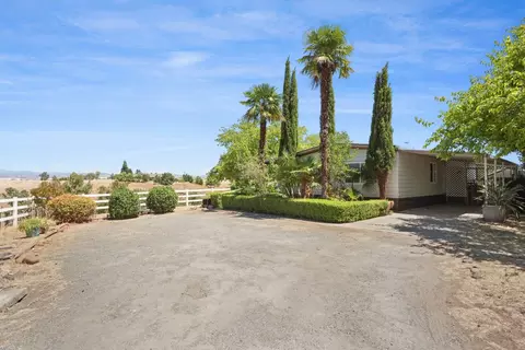 Exterior - 8251 N Waverly Rd, Linden, CA 95236 photo 10 of 26