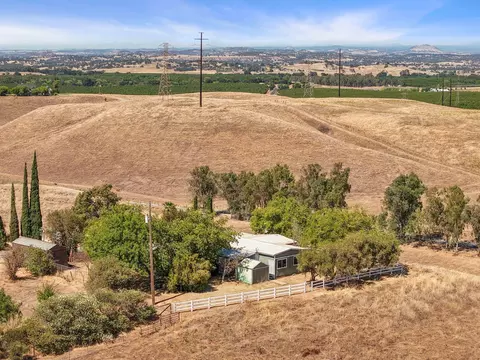View/Area - 8251 N Waverly Rd, Linden, CA 95236 photo 23 of 23